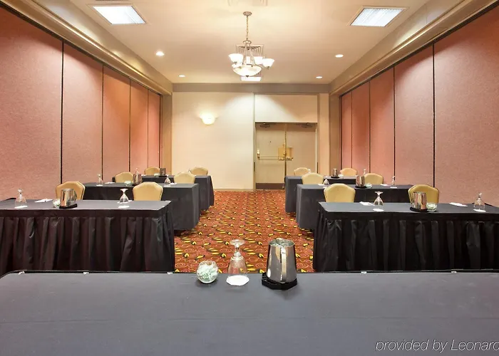 Hotel Four Points By Sheraton North 3*