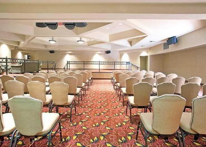 Four Points By Sheraton North Hotel 3*