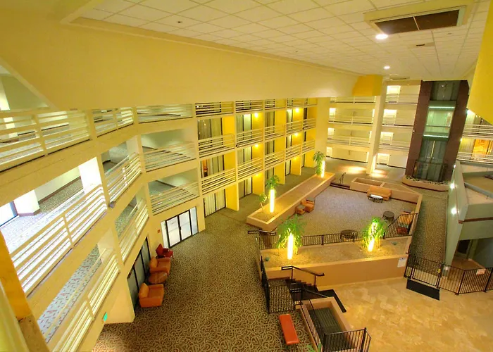 Hotel Four Points By Sheraton North 3*
